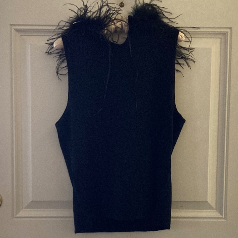 Sydney Easton Black Sleeveless Sweater/Detachable Feather Trim/XL/NEW/NEVER WORN - Picture 2 of 7